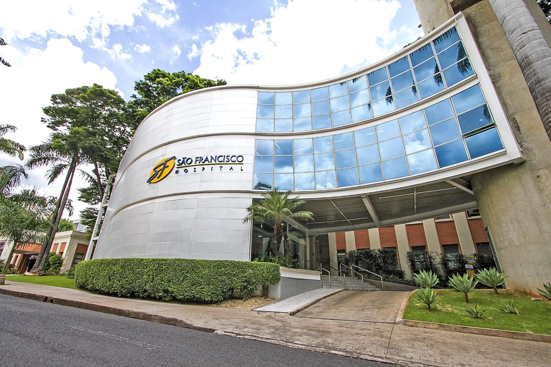 Fachada do Hospital São Francisco em Ribeirão Preto SP